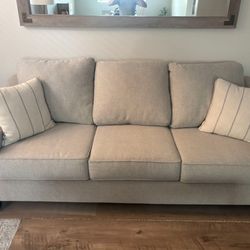 Mor Sofa And Chair