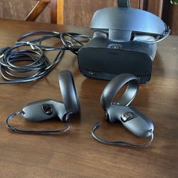 Oculus Rift S + Controllers