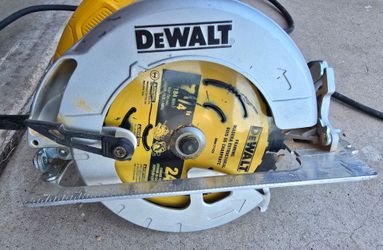 DeWalt Circular Saw