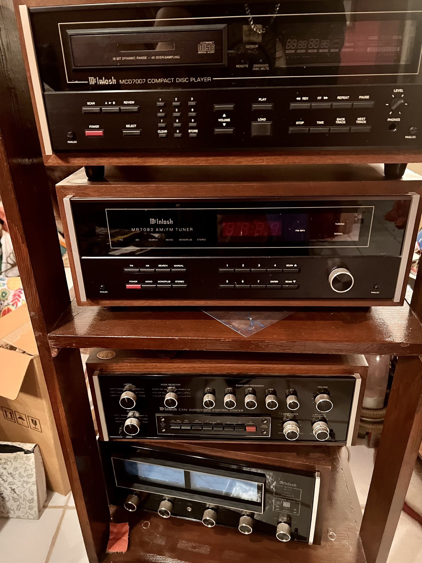McIntosh MCD7007 Compact Disc Player