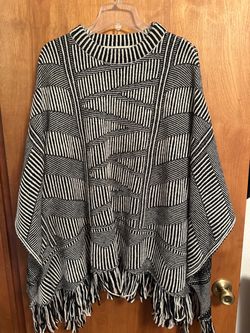 Ruff Hewn Black and White Woven Fringe Poncho - pick up only