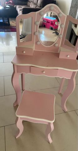 Small Pink Vanity With Seat