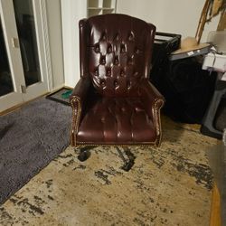 Pending XL Office Chair