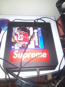 Play Station 4