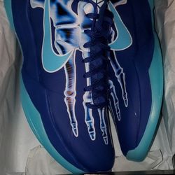 Kobe 5 Size 9 DS! Still Available Question Will Be Ignored.  NO TRADES! 