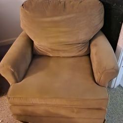 Very Comfy Chair Rocks N Glides Need Gone