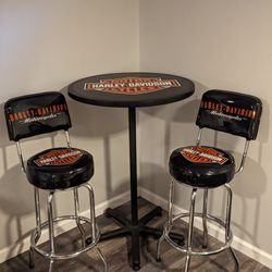 Harley Davidson Pub Table And Stools 