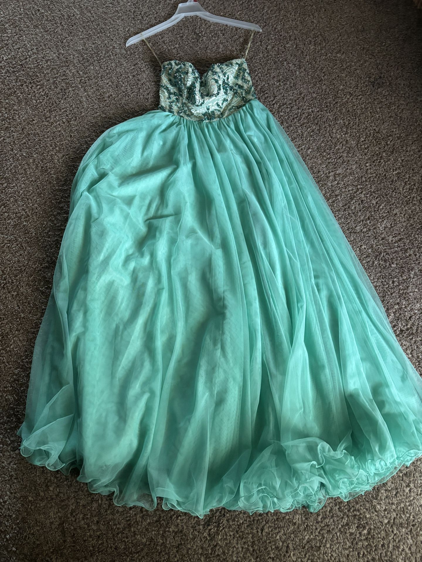 Beautiful Turquoise Prom Dress
