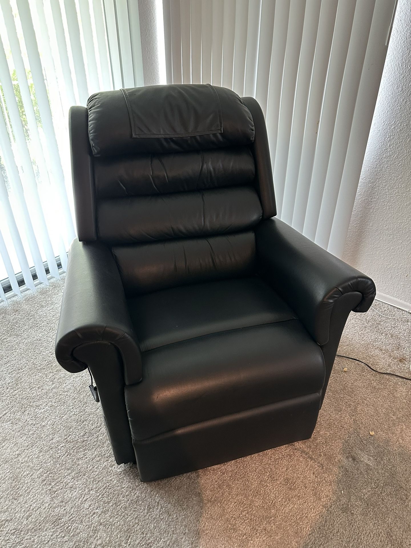 Golden Technologies Black Power Lift Recliner Chair