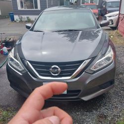Nissan Altima 2017 4 Puertas