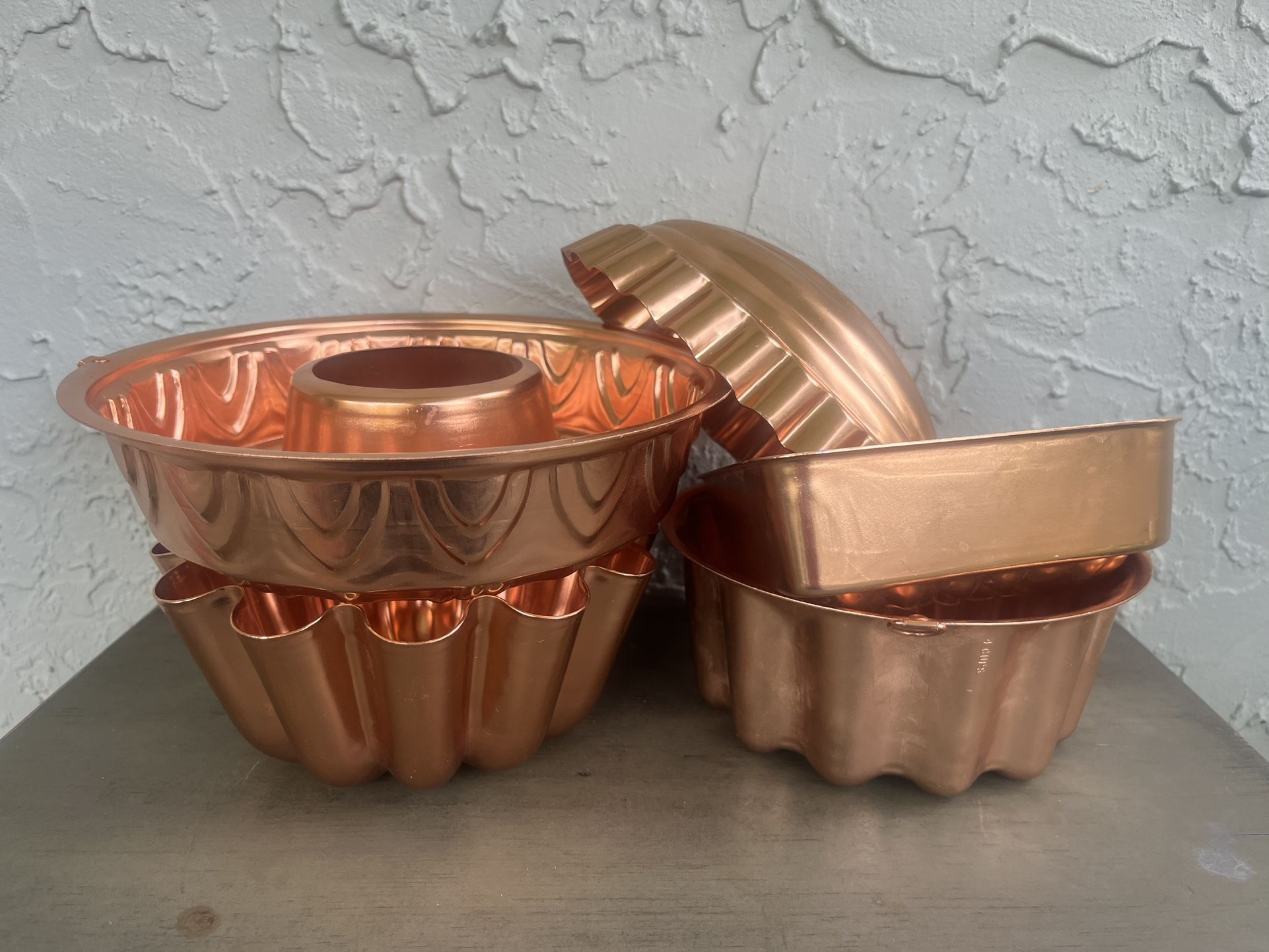 MIRRO Vintage Copper-Tone Aluminum Hanging Baking Molds Set (of 5)