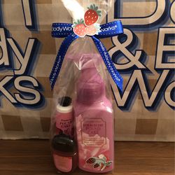 Strawberry 🍓 Pound Cake.  Bath And Body Works Read Description For Details 