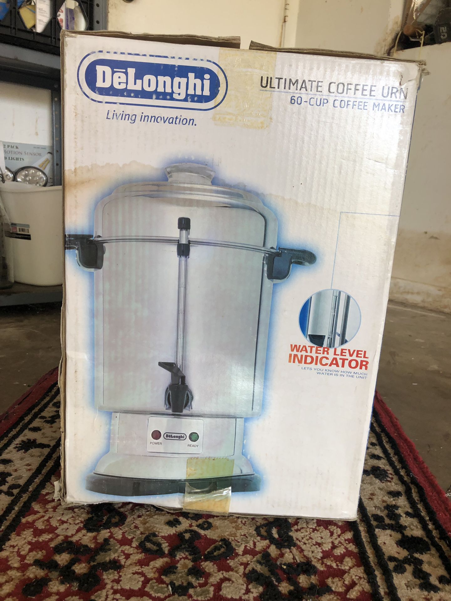 DeLonghi ultimate coffee maker URN 60 cup capacity great condition