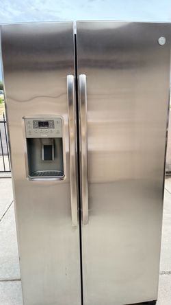 REFRIGERATOR GE STAINLESS STEEL