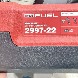 Milwaukee M18 Impact Drive and Drill Combo 2997-22