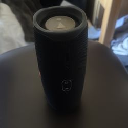 JBL CHARGE 4