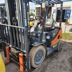 5,000lbs Warehouse Forklift