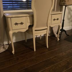 Desk With Chair