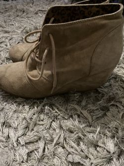 Brown wedges