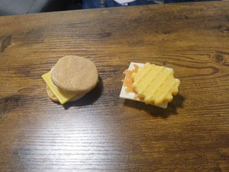 2 burger squishy's