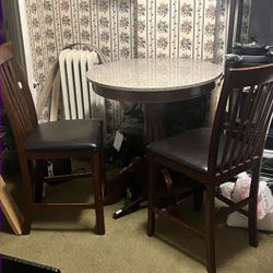 Dining Set Comes With 4 Chairs
