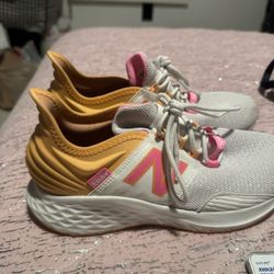 Womens Size 7.5 White Orange Peach Pink   Fresh Foam Roav New Balance Athletic Running Shoes  