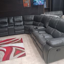 *Memorial Day Now*---Madrid Sleek Gray Leather Reclining Sectional Sofa---Delivery And Easy Financing Available👌