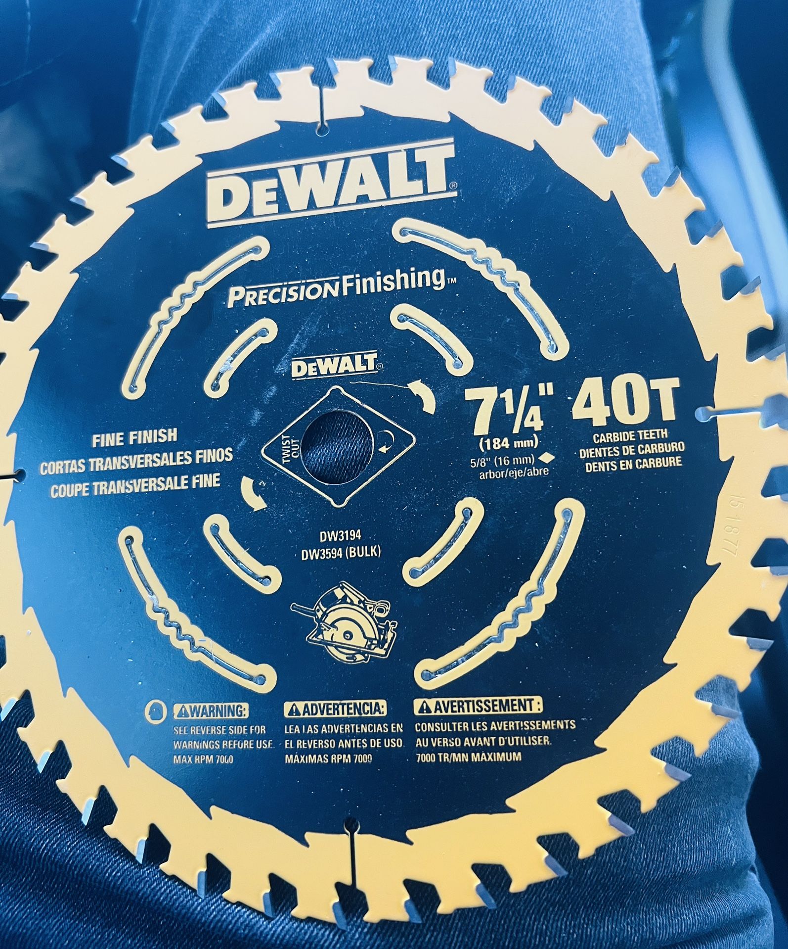 DEWALT Circular Saw Blade, 7 1/4-Inch, 40-Tooth, Wood Cutting