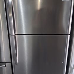 Frigidaire Gallery Stainless Steel Top And Bottom Apartment Side Fridge Fully Functional 