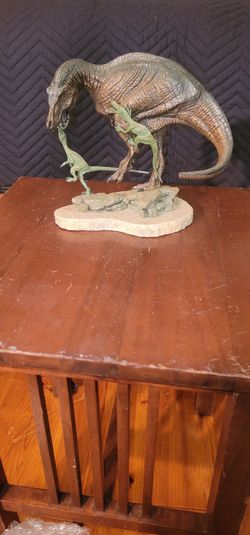 Franklin Mint T-Rex "Fight for Survival" Sculpture Signed by Michael Trcic