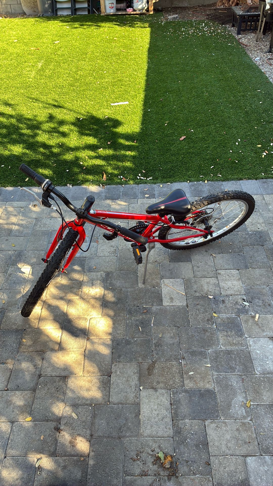 Schwinn Kempo Hybrid Bike