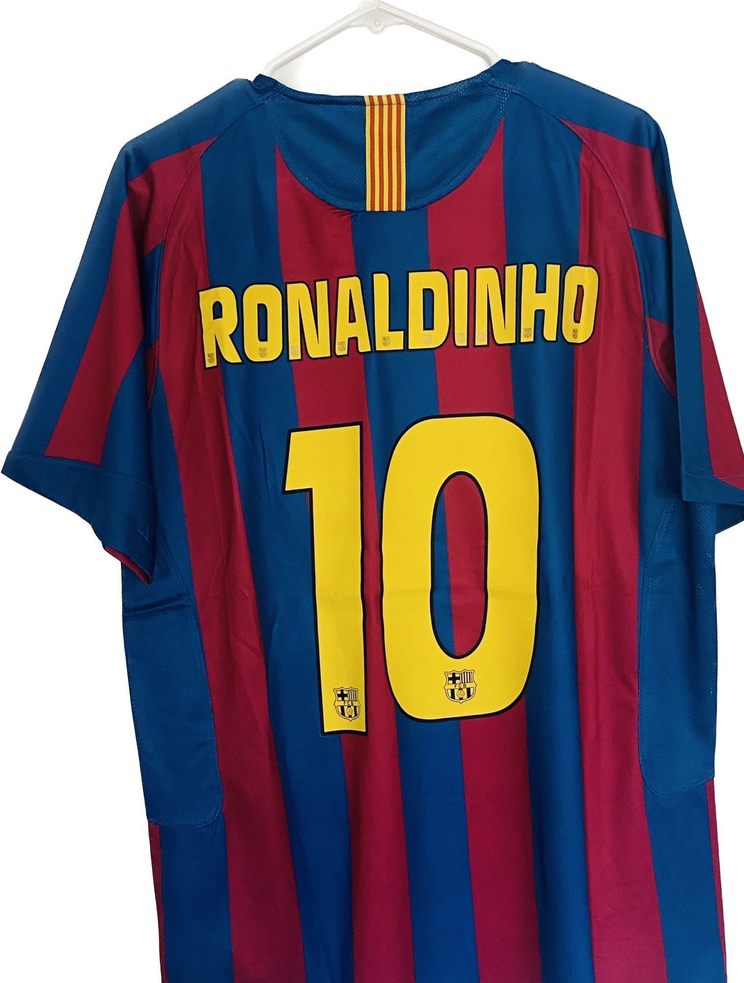 Ronaldinho Barcelona Jersey Size-L for Sale in Los Angeles, CA - OfferUp