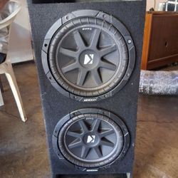 Two 10in Kickers In The Box Like Knew