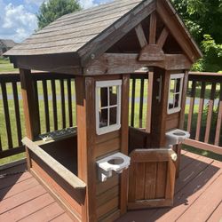 Outdoor Cedar Playhouse 