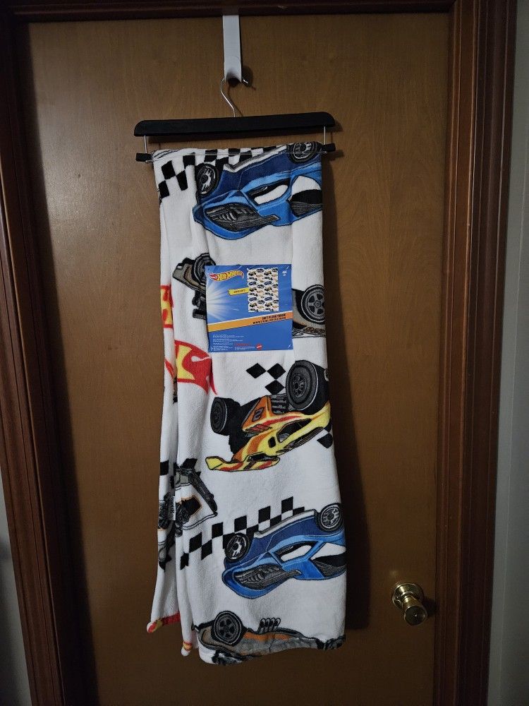 HotWheels Soft Plush Throw Blanket 50" X 70" Muscle Car Pattern ~ New