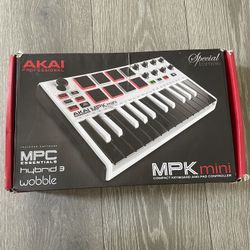 AKAI MPK MINI KEYBOARD LIKE NEW 