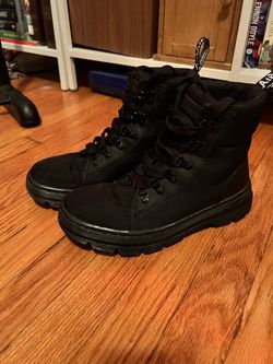 Dr. Martens Combs W Black Utility Boots – Women’s dSize 8
