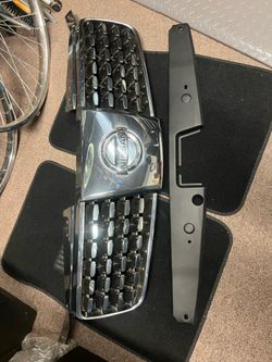 Nissan Maxima Chrome Grill w/cover 04-06