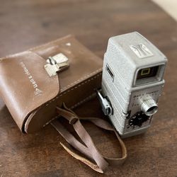 Vintage 1950s Bell & Howell One Nine 8mm Movie Camera