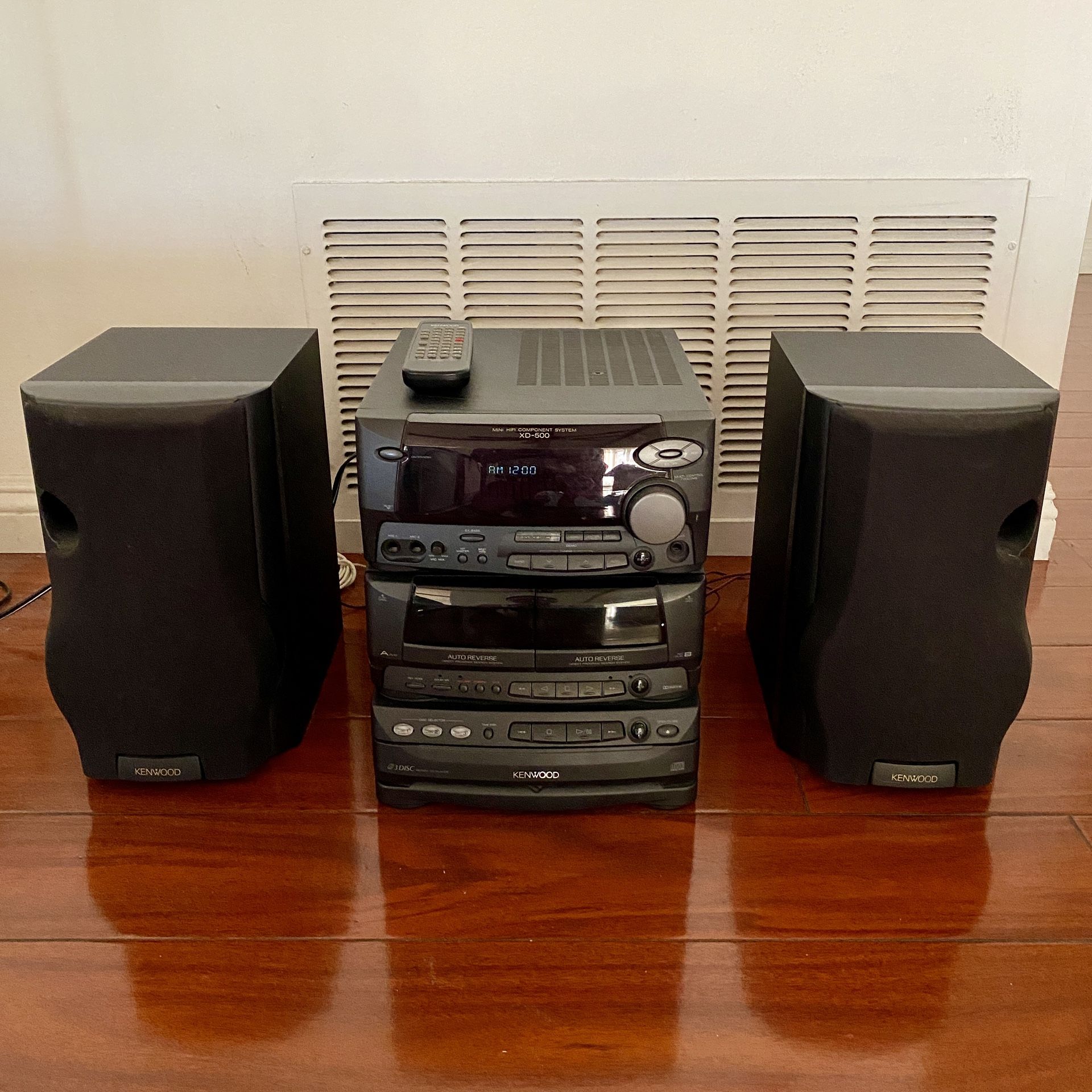 Kenwood XD-500 Mini Hifi System (AM/FM/CD/Cassette Player)