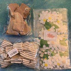 Bundle With 4 Bows And Flower Set