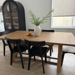 Extendable Dining Table