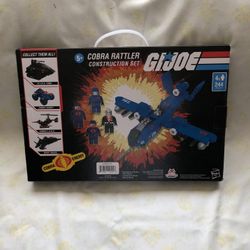 Gi-Joe Cobra Rattler Construction Set 244 Pieces Plus 4 Figures New 