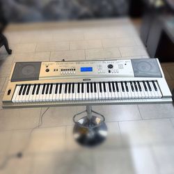 Yamaha YPG-235 Portable Grand Digital Keyboard- 76 Keys & cord TESTED/WORKING