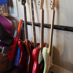 Sellin Some Guitars