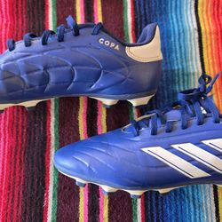 Soccer cleats