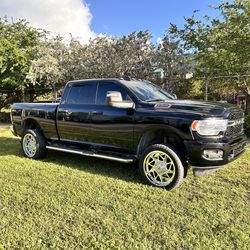 2023 ram 2500 4x4 low miles like new dodge