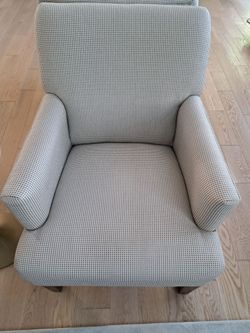 Upholstered Armchair with Wood Legs