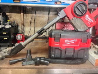 Milwaukee vacuum