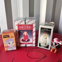 Assorted Christmas Items 